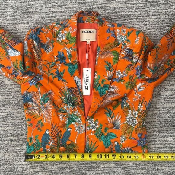 NWT L AGENCE Inez Floral Print Crop Blazer
In Orange Multi Parrot Size 6 - Picture 9 of 12